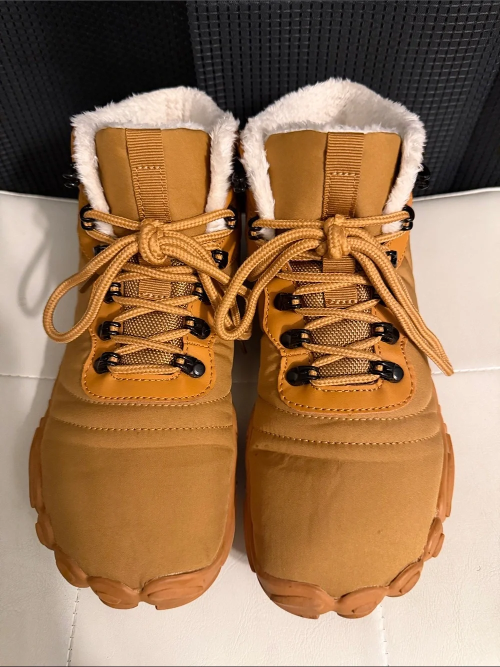 PF Cryon - Non-slip & waterproof winter barefoot boot (Unisex) Sz 39 (Wmn Sz 9)